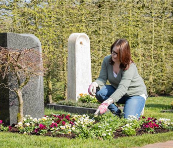 Worauf man bei der Grabgestaltung besonders achten sollte